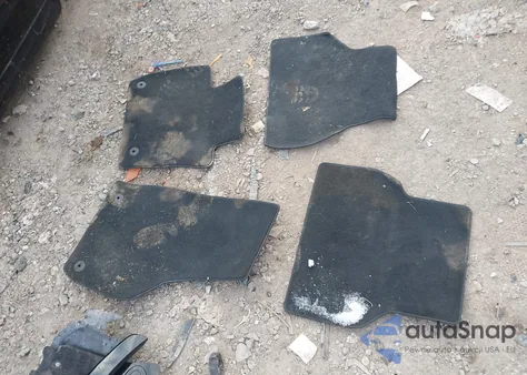 2015 Audi Q3 2.0T Premium Plus из США, поврежденный, VIN WA1GFCFS9FR005932